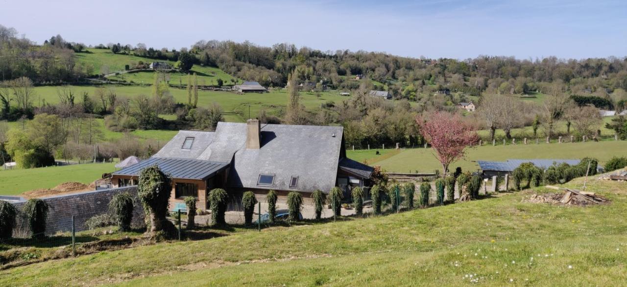 Gite De La Vallee Genneville Exterior foto
